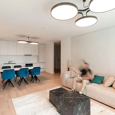 Апартаменты Henry's Appt With A Private 413 - Shared Kitchen Люксембург