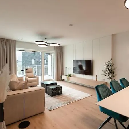 Henry's Appt With A Private 413 - Shared Kitchen * Luxemburg