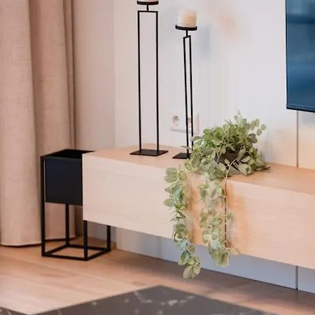 Henry's Appt With A Private 413 - Shared Kitchen * Luksemburg