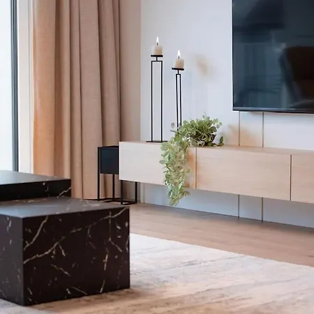 Henry's Appt With A Private 413 - Shared Kitchen Apartament