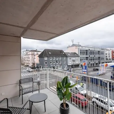 Henry's Appt With A Private 413 - Shared Kitchen *