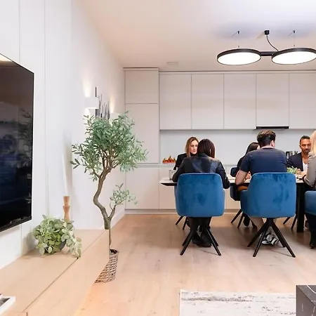 Henry's Appt With A Private 413 - Shared Kitchen Luxembourg