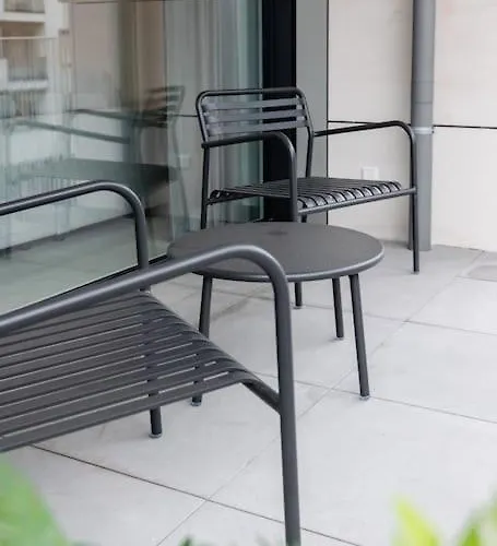 Henry's Appt With A Private 413 - Shared Kitchen Apartment *