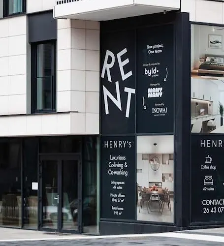 Henry's Appt With A Private 413 - Shared Kitchen *